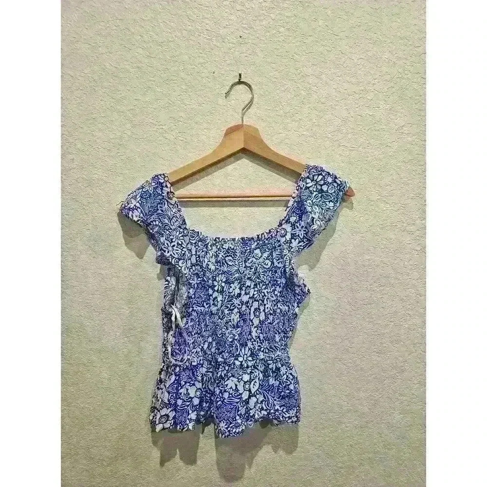 Japna farm rio mattise inspired blue on white ruffled top. Size XS - Picture 2 of 3